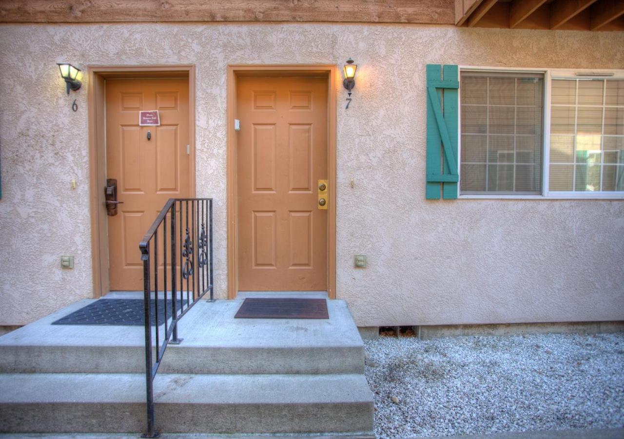 Luxe Leavenworth Cottage Exterior photo