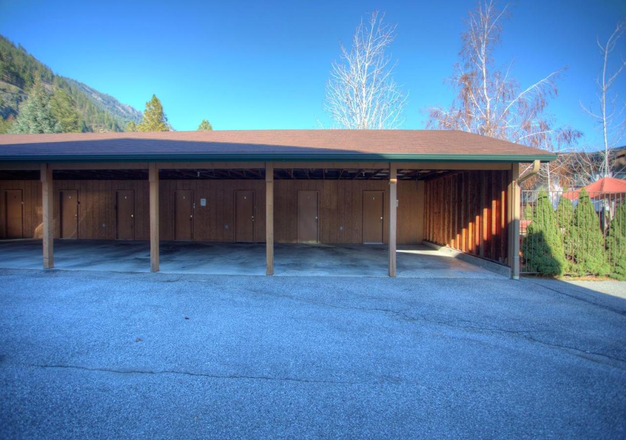 Luxe Leavenworth Cottage Exterior photo